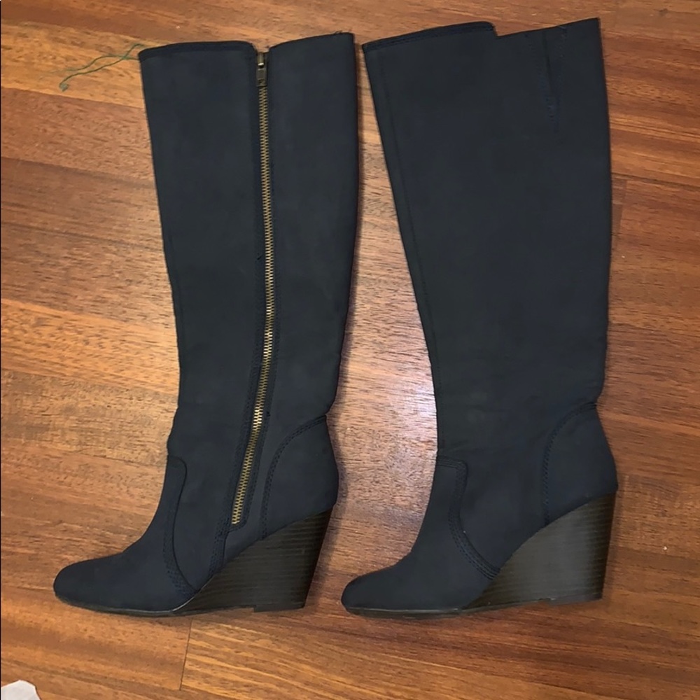 Blue/Gray suede wedge boots